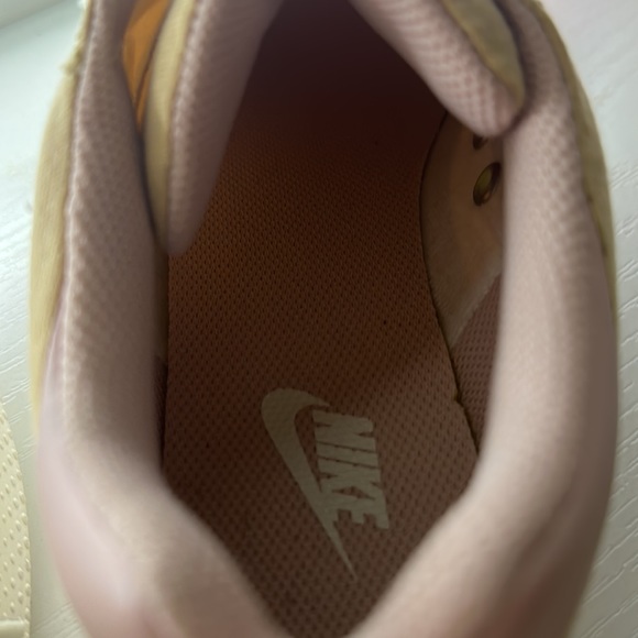 Nikes - Picture 8 of 8